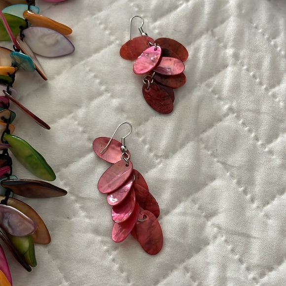 Multicoloured shell necklace and earrings from Puerto Rico. - Picture 4 of 4